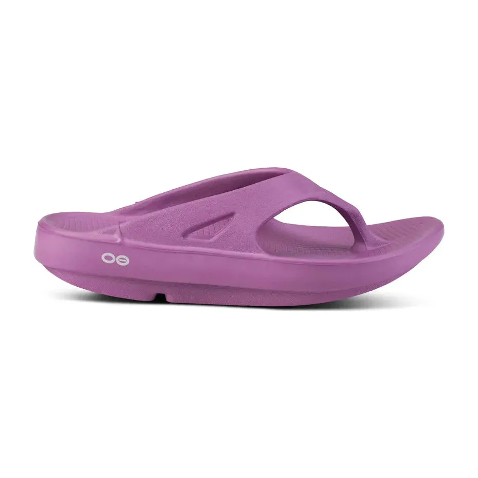 OOFOS Unisex OOriginal Sandal in Plum