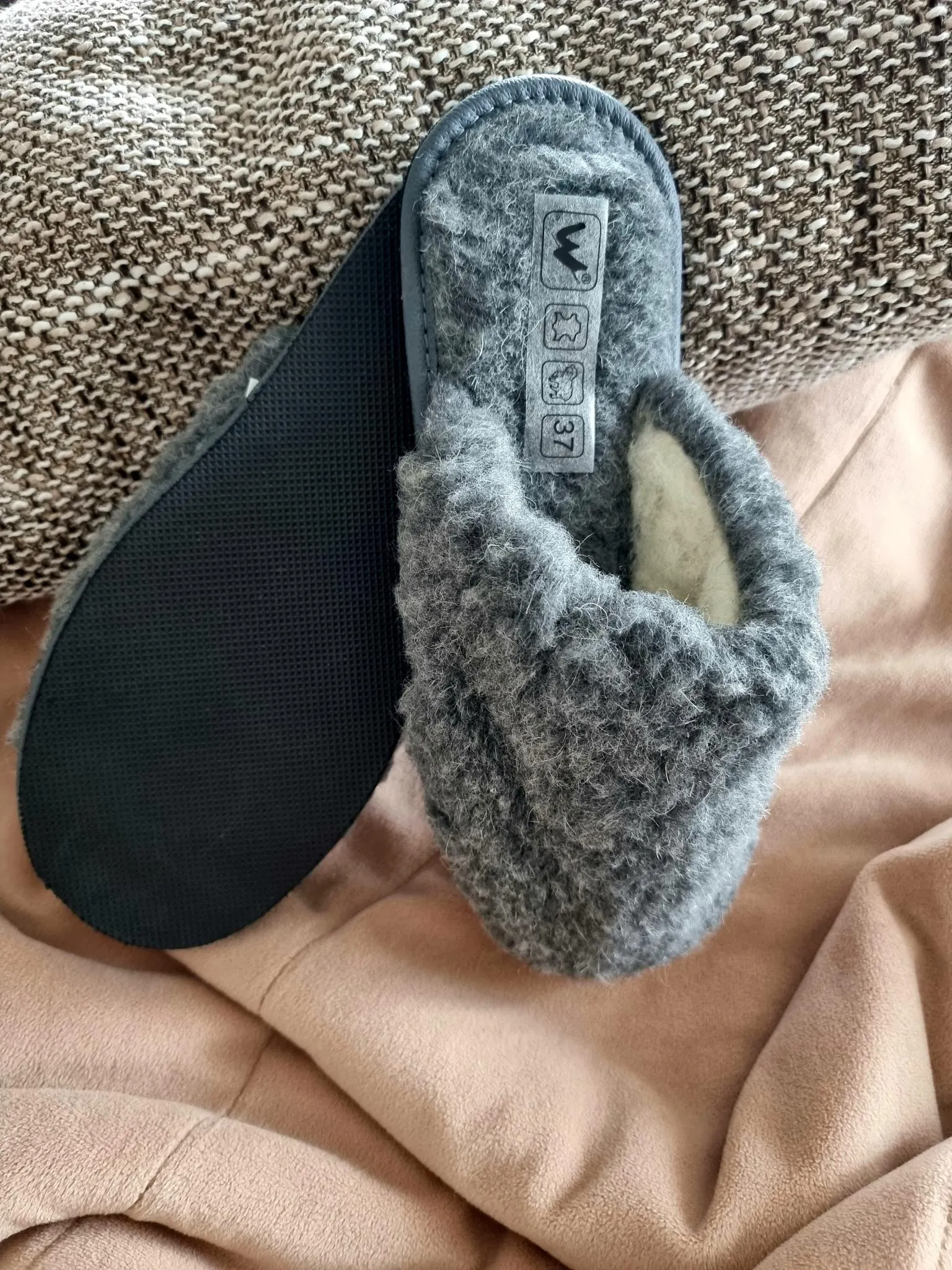 Warme Wollpantoffeln mit Schafwolle ROCA